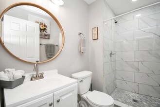 Building Photo - 4710 Paradise Ln