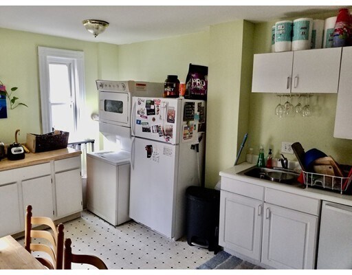 Primary Photo - 39 Charnwood Rd