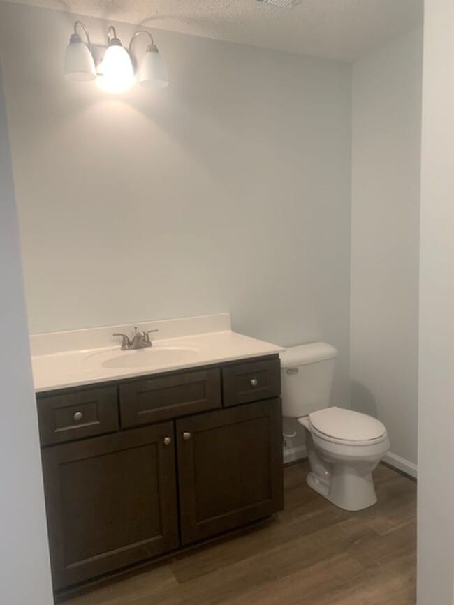 Building Photo - 696 Hiawatha Road