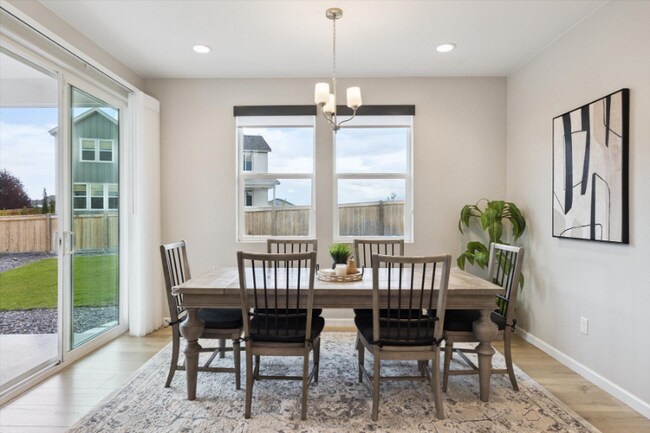 Foto del edificio - 6374 Medera Wy