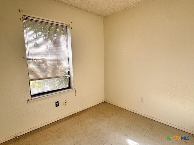 Foto del edificio - 317 Yale St