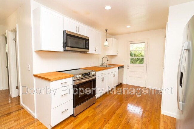 Foto del edificio - 4134 Bennett Rd