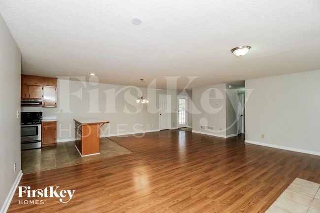 Foto del edificio - 420 Castlewood Rd