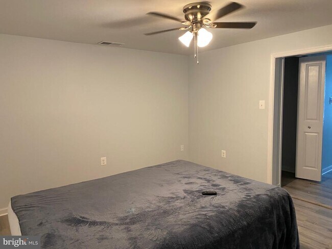 Foto del edificio - 6227 Dalrymple Rd