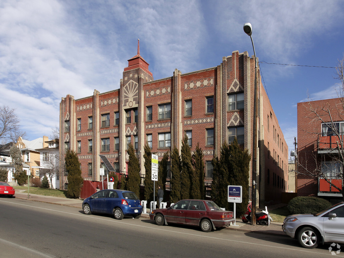 Primary Photo - Franconia Apartments