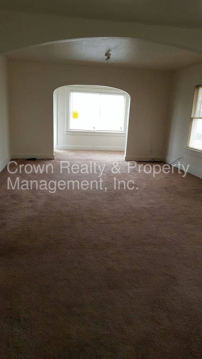 Foto del edificio - 1408 E 18th St