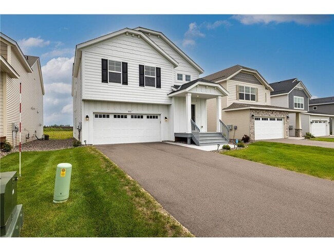 Building Photo - Sparkling and Spacious New 5 Bedroom is Pe...