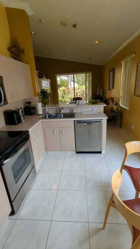 Photo - 1481 SW 105TH AVE PEMBROKE PINES, FL 33025