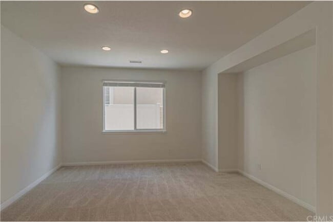 Building Photo - 12983 Leawood St