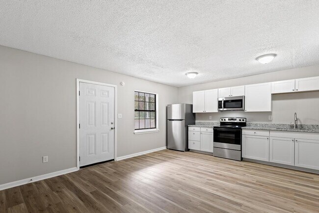 Building Photo - 104 Cone St