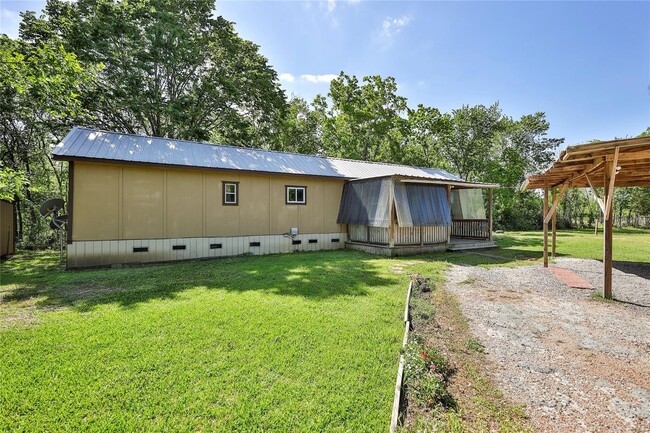 Foto del edificio - 2205 Willow Cove Dr