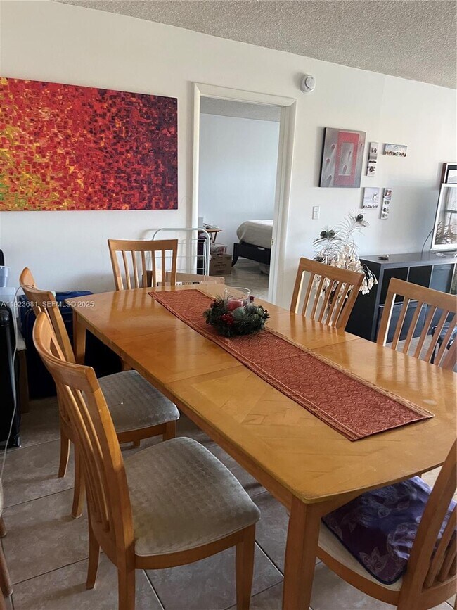 Foto del edificio - 200 Lakeview Dr