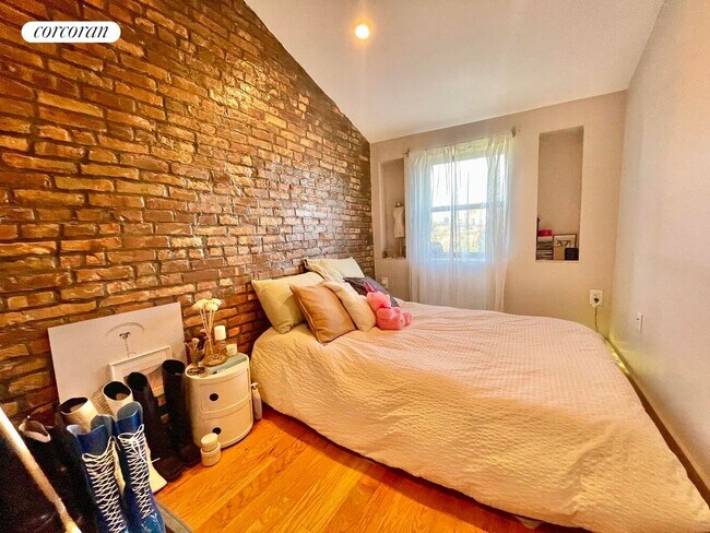 Foto del edificio - 57 Halsey St