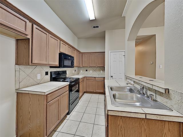 Building Photo - 1427 Piedmont Dr