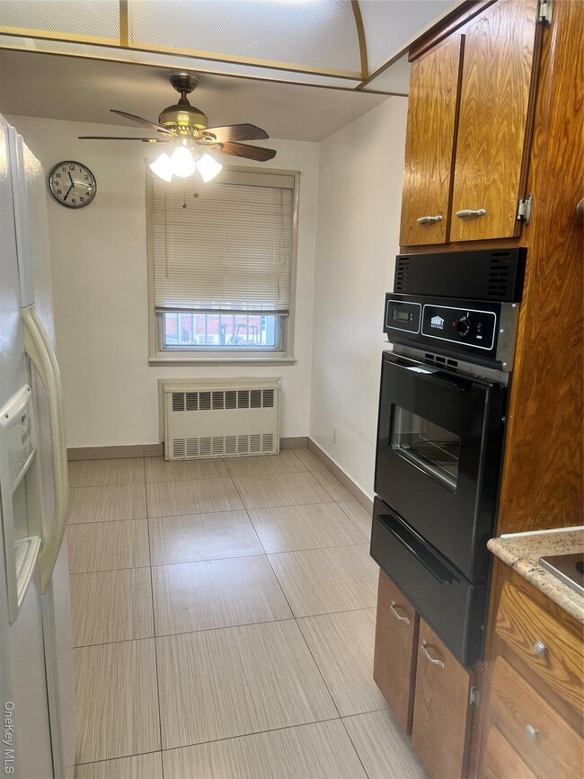 Foto del edificio - 1019 E 104th St