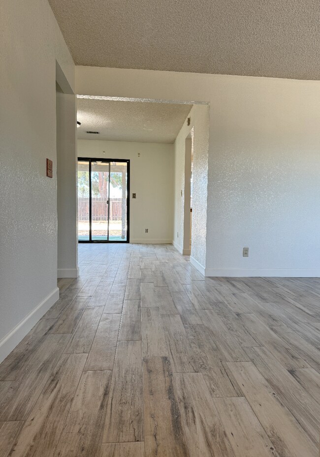 Building Photo - 19827 Seneca Rd