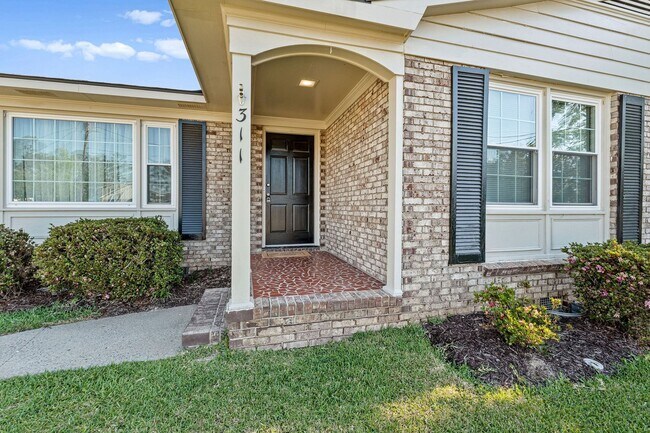 Foto del edificio - 311 Gardners Mill Ct