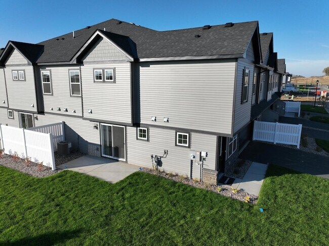 Foto del edificio - 5285 Long Pointe Pass