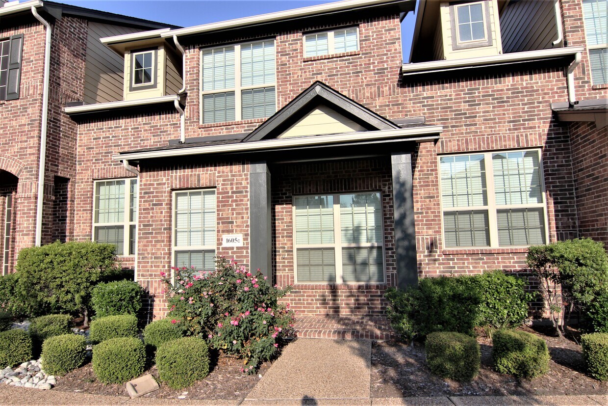 Primary Photo - 1605 Black Duck Terrace