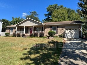 Building Photo - 6204 Lakehaven Dr