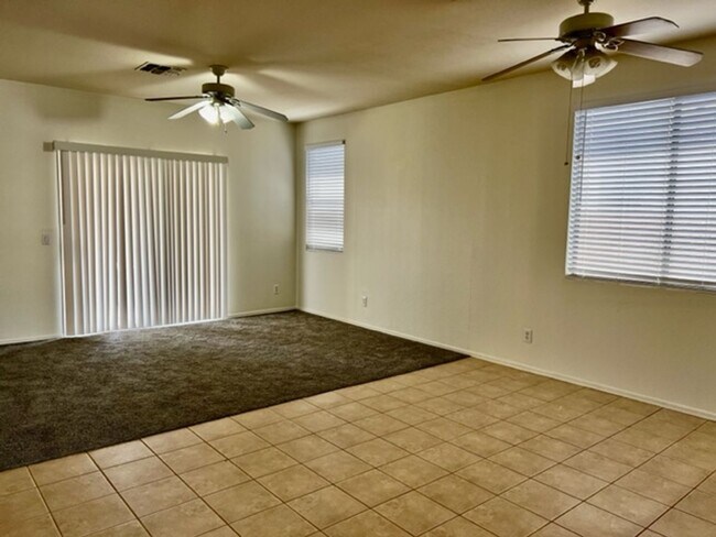 Foto del edificio - Beautiful Home in Power Ranch!