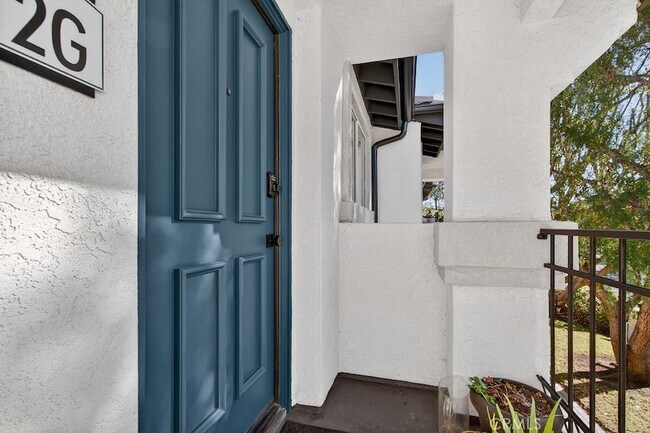 Building Photo - 30902 Club House Dr