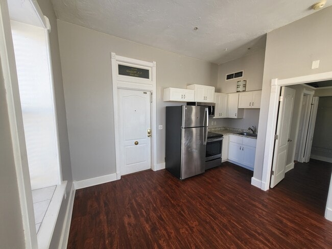 Foto del edificio - 427 10th Ave W