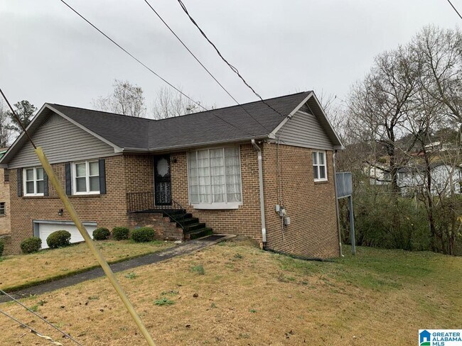 Building Photo - 4816 Yonderhill Dr