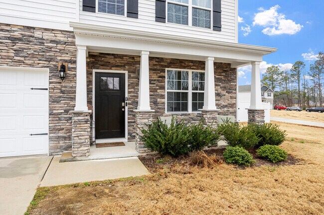 Foto del edificio - 68 Black Crk Dr