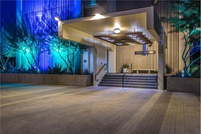 Building Photo - 2323 N Central Ave