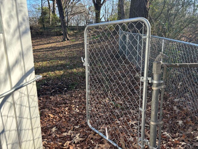 Building Photo - 3546 Debby Dr