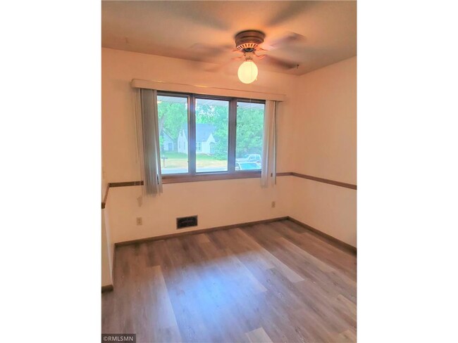 Foto del edificio - 3300 39th Ave NE