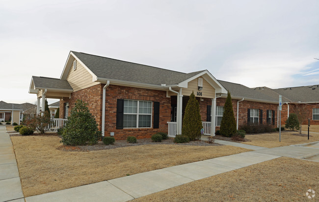 Building Photo - Oakland Mill Apartment Homes