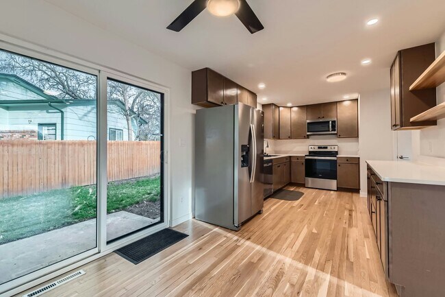 Foto del edificio - 1430 Lashley St