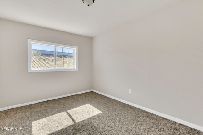 Building Photo - 8827 Mt Elbert Dr
