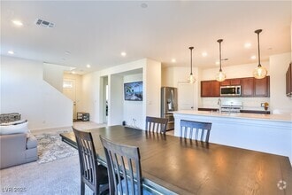 Building Photo - 2465 Bellinzona Pl