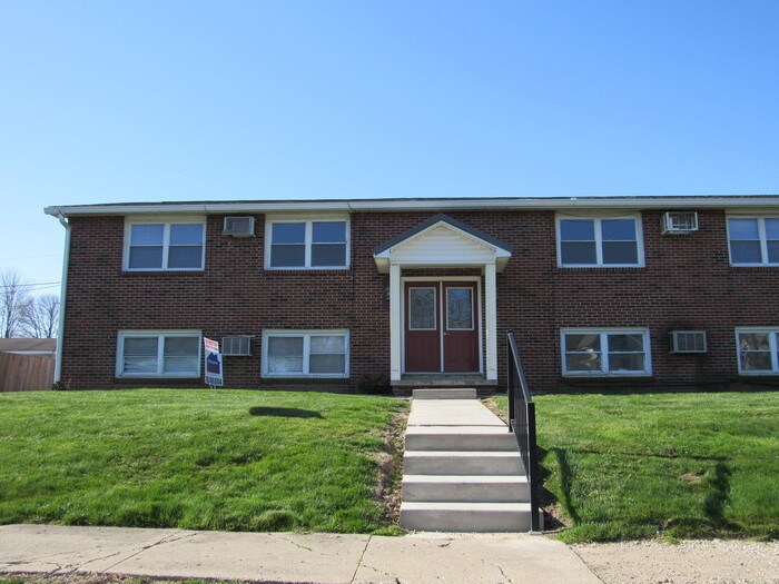 Primary Photo - 127 W Jackson St