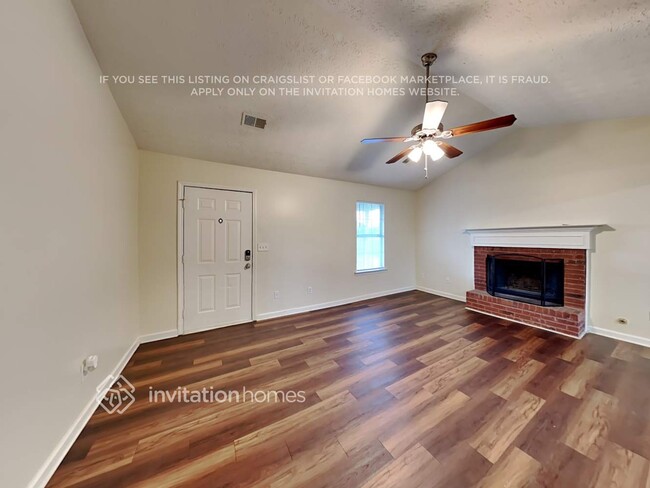 Building Photo - 151 Greenleaf Dr