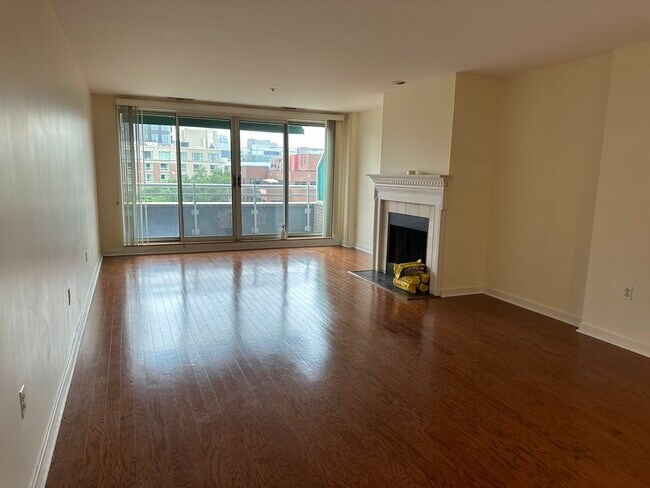 Foto del edificio - 6 Canal Park