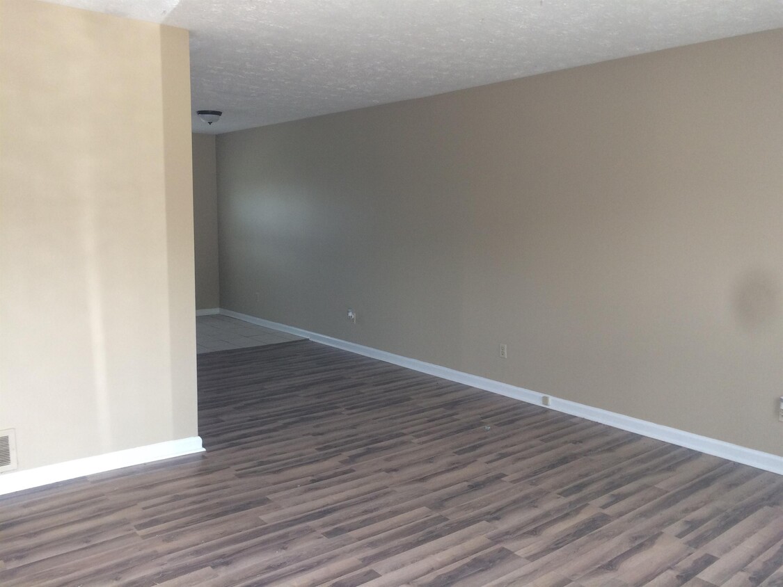 Foto principal - 1642 Foxhaven Dr