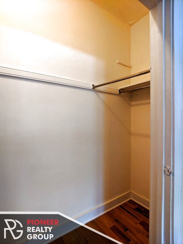 Foto del edificio - 4851 N Damen Ave