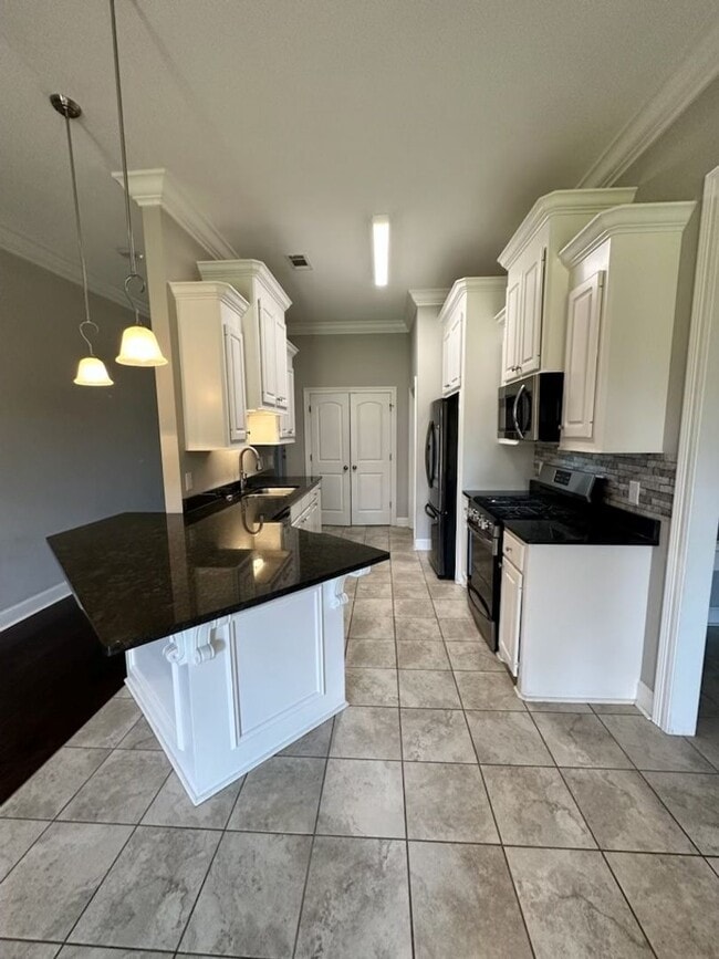 Building Photo - Beautiful Newer 3 Bedroom Home in Pearl!!!