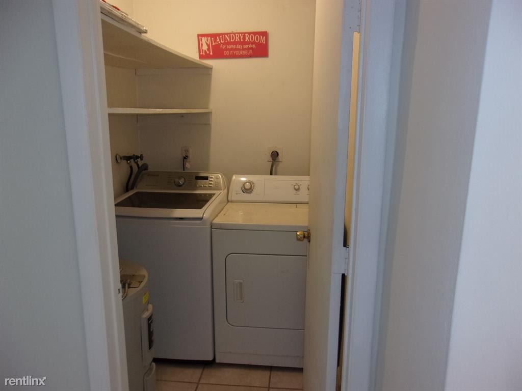 Foto del edificio - 2 br, 2 bath House - 270 SE 8th Ter