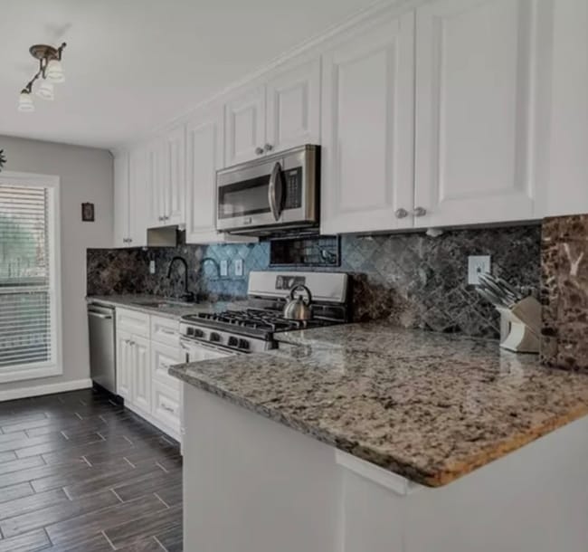 Photo - 908 Woodcliff Dr Apartment