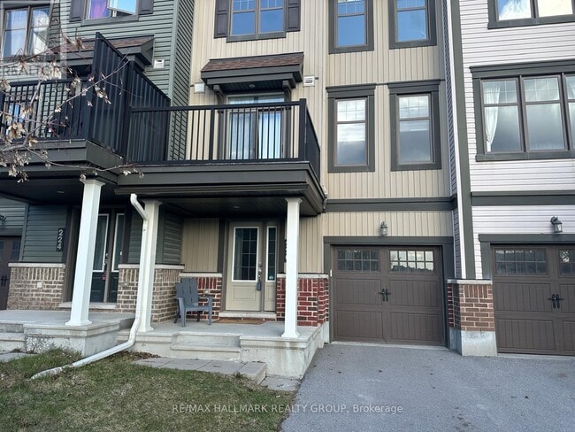 Building Photo - 226 Halyard Way