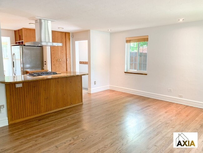 Photo - Exceptional Neighborhood! House