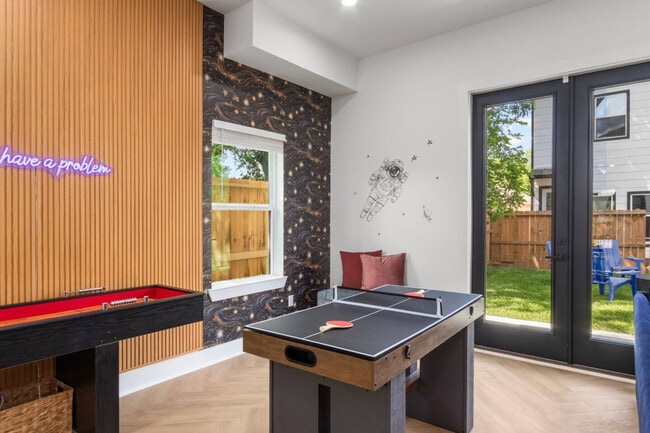 Foto del edificio - 4117 Shelby Cir