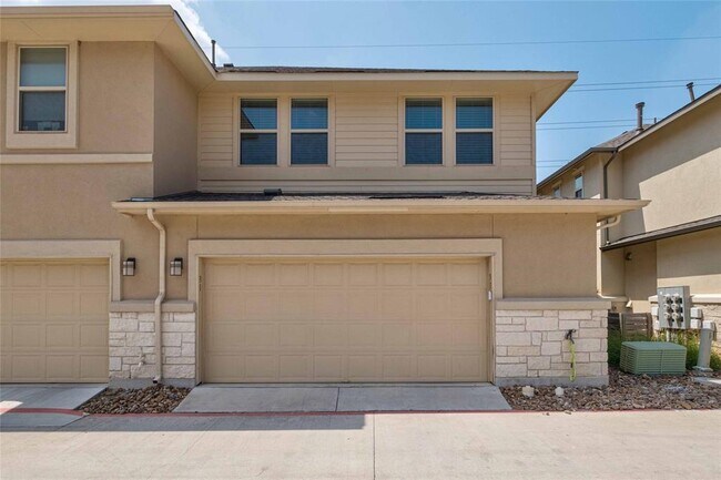 Building Photo - 6814 E Riverside Dr