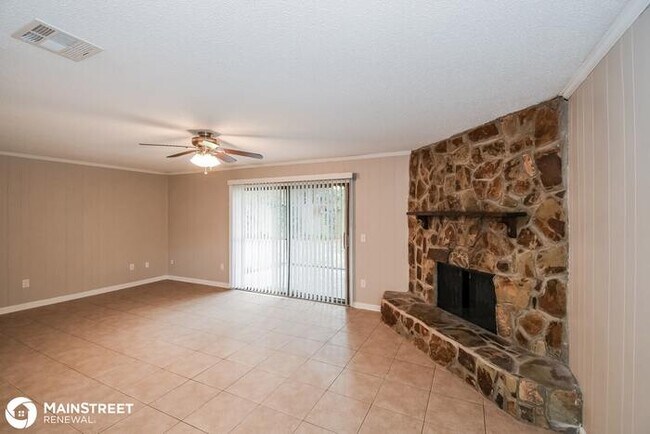 Building Photo - 8366 GRAMPELL DR, JACKSONVILLE, FL 32221