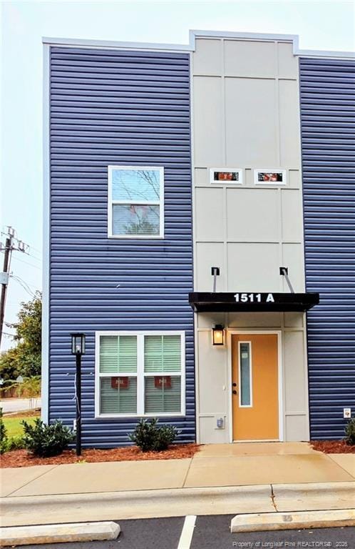 Building Photo - 1511 Fort Bragg Rd